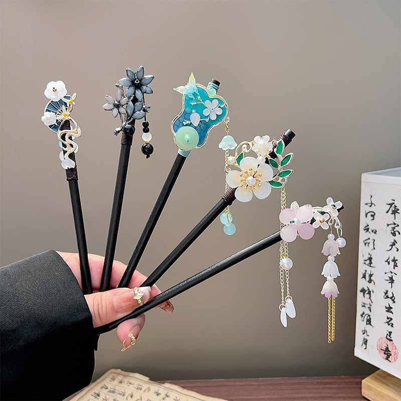 Classic Tassel Hair Stick Blac - Jewelry Making With Beads 评论和价格